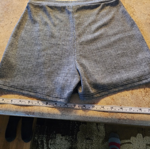 Charlotte Russe Houndstooth Skort Size L - Picture 7 of 7